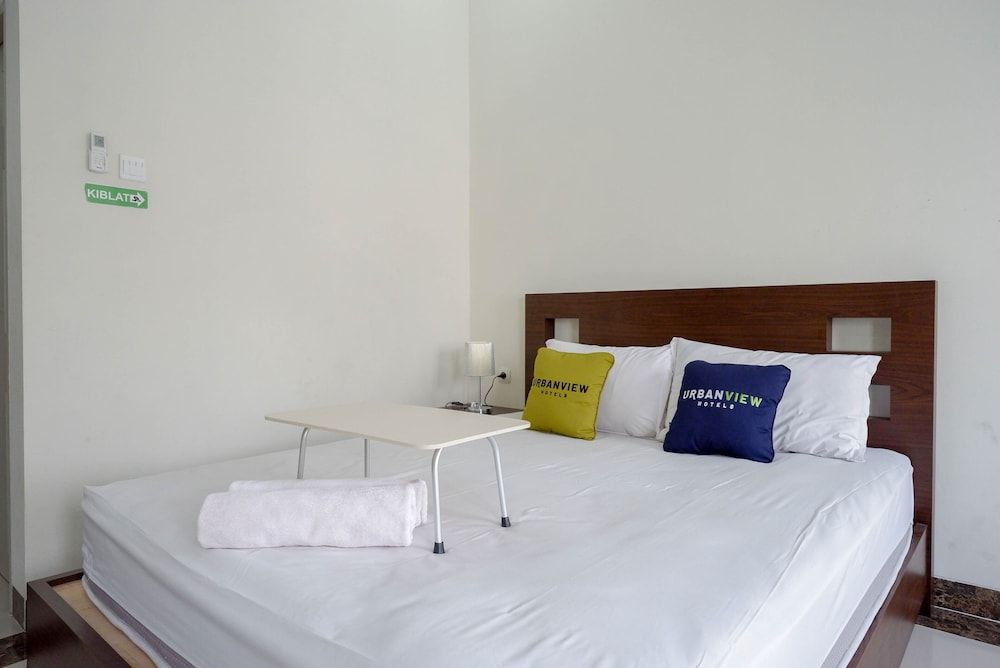 Urbanview Hotel Syariah Casa Azmya Yogyakarta Deluxe Room