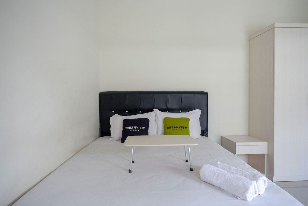 Urbanview Hotel Syariah Casa Azmya Yogyakarta Double Room 4