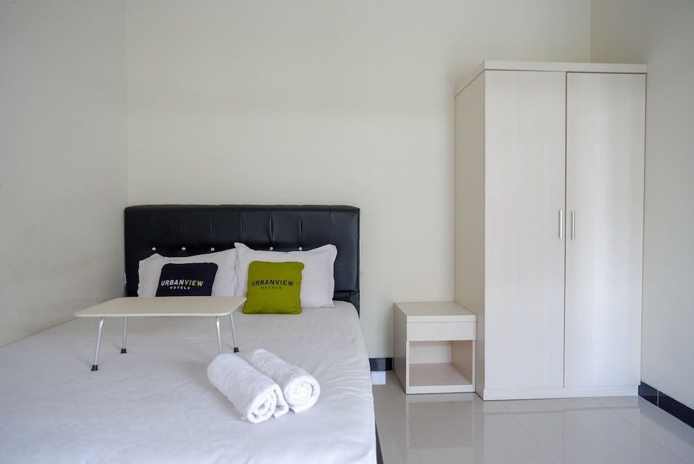 Urbanview Hotel Syariah Casa Azmya Yogyakarta Double Room 3