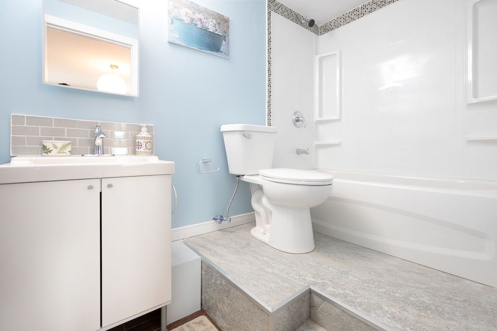 Lily's Garden Comfort Double Room, Bathtub 7