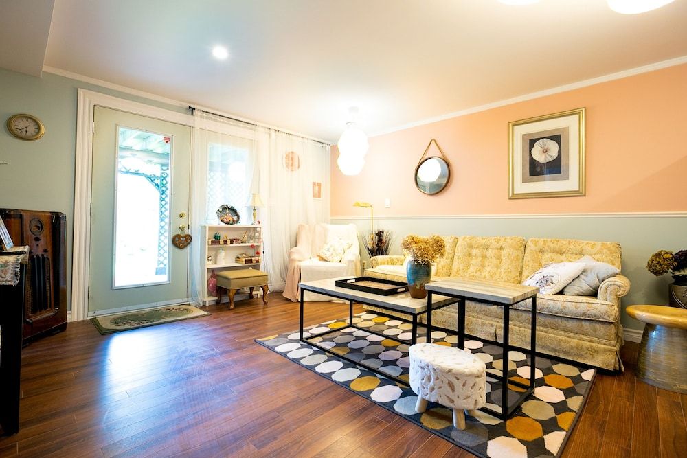 Lily's Garden Elite Double Room, 1 Queen Bed, Courtyard View (1: Rose) 8