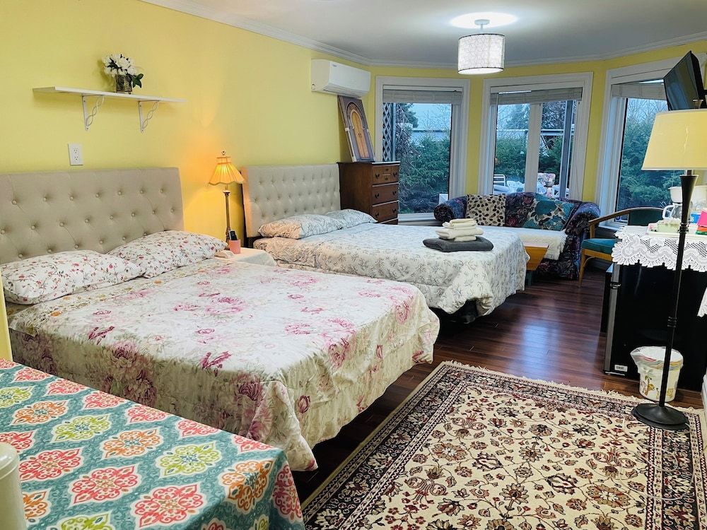 Lily's Garden Classic Quadruple Room, 2 Double Beds 4