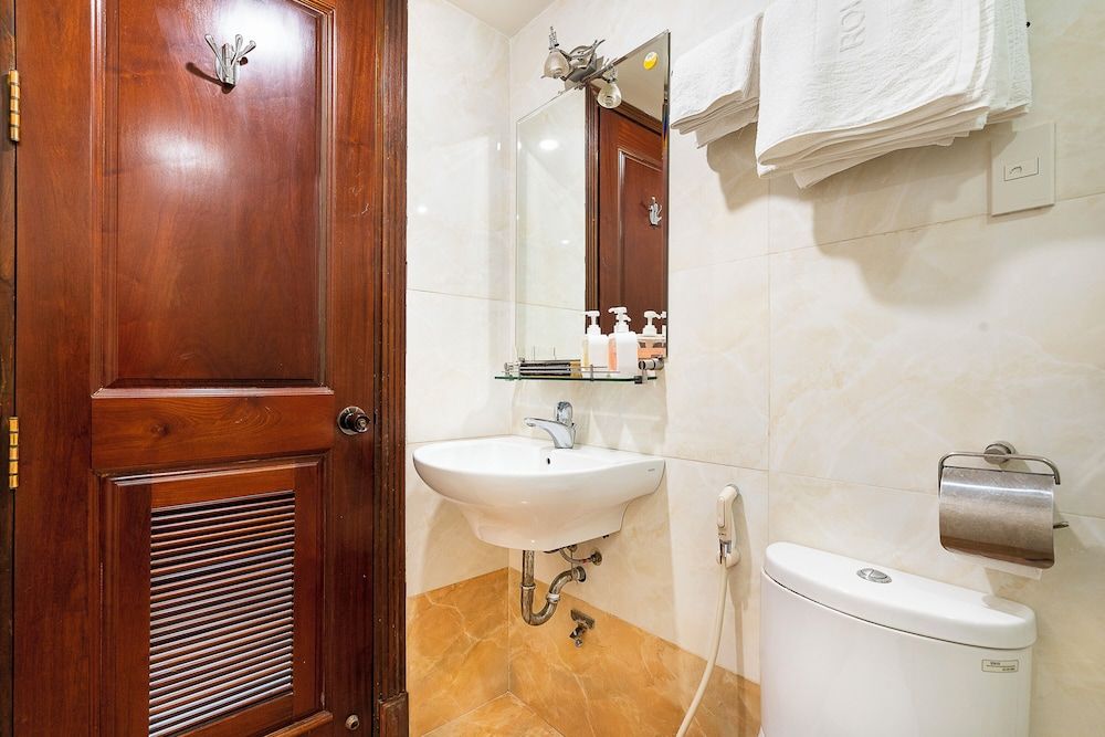 undefined Lucky Star Hotel 146 Nguyen Trai 10