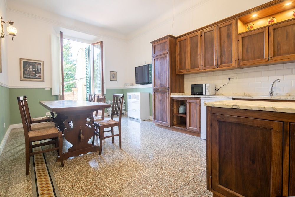 Santa Maria Novella 4 Bedrooms by Mmega Comfort Apartment, 4 Bedrooms 21