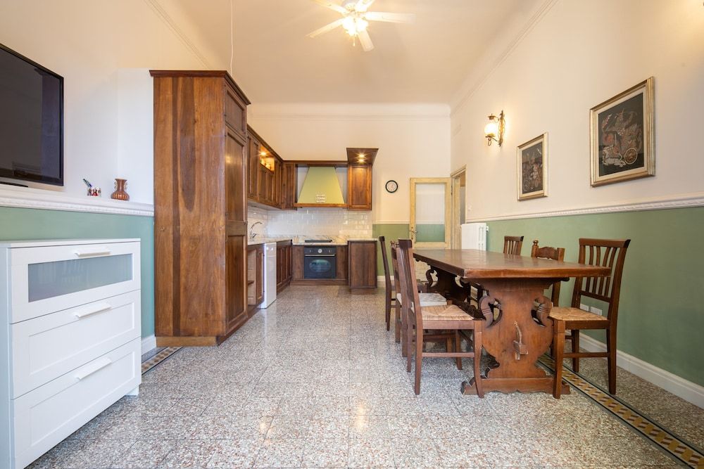 Santa Maria Novella 4 Bedrooms by Mmega Comfort Apartment, 4 Bedrooms 19