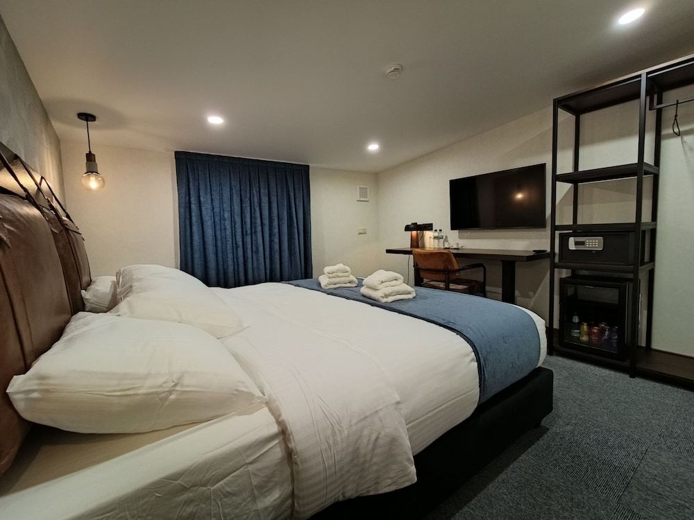 TownHouse Tbilisi Boutique Hotel Design Double or Twin Room, City View 2