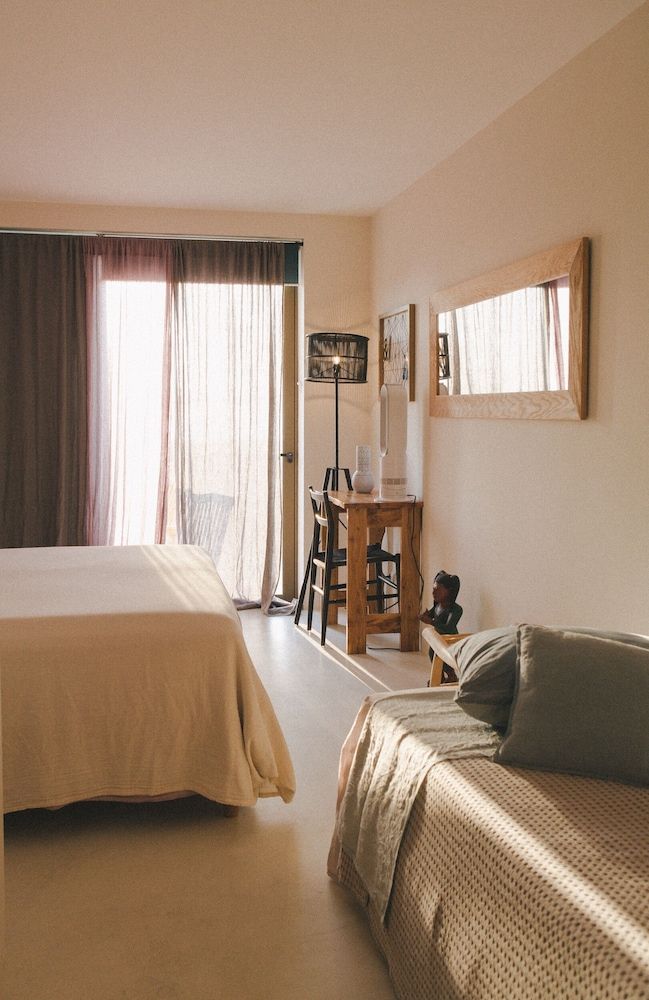 Villa Epicurea Triple Room, Ocean View 5