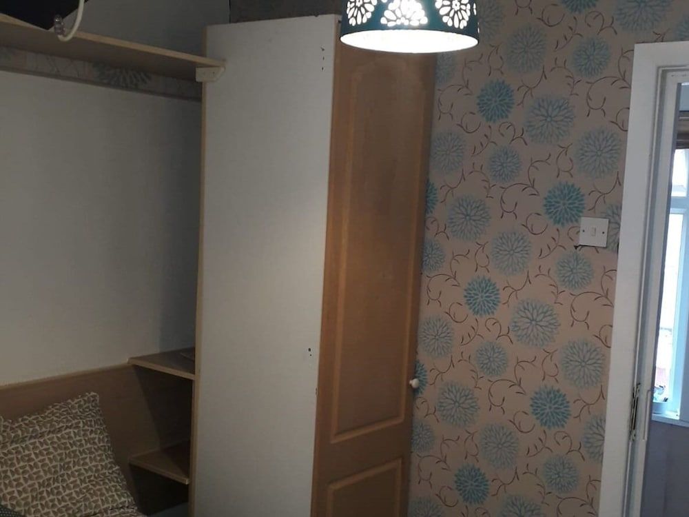 Belroy Hotel Basic Double Room, Ensuite (small Double) 3