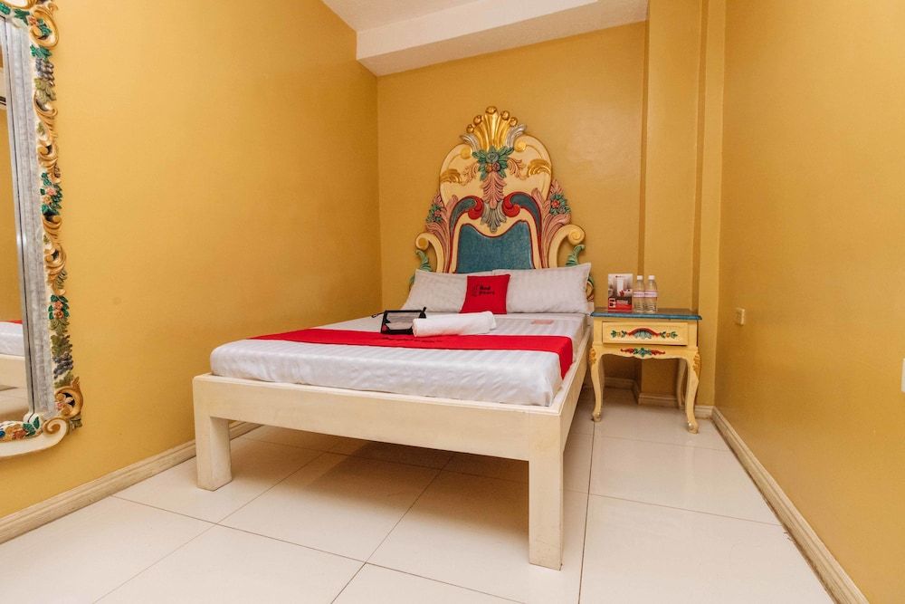 undefined RedDoorz @ Manila Venetian Hotel 6