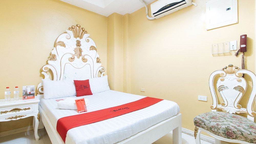 undefined RedDoorz @ Manila Venetian Hotel 3