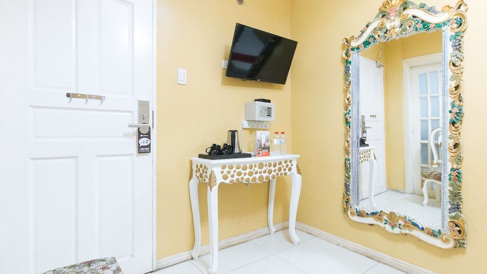 RedDoorz @ Manila Venetian Hotel Double Room (Window is not Guaranteed) 17