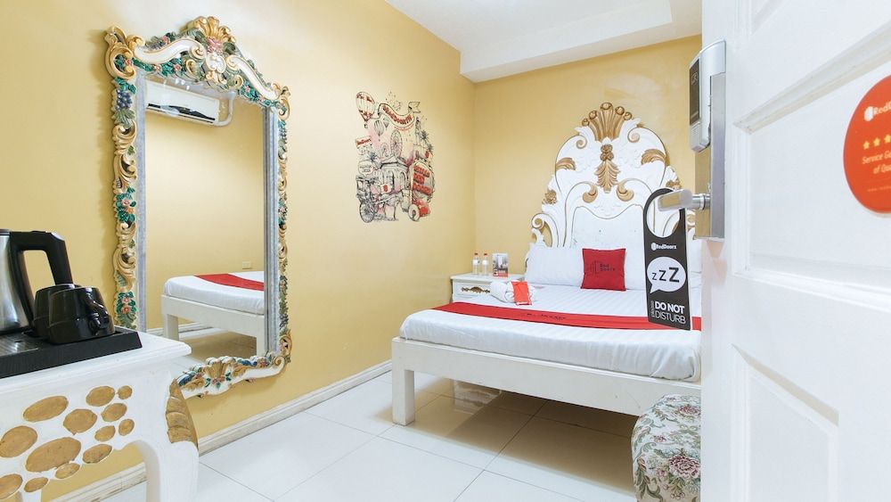 undefined RedDoorz @ Manila Venetian Hotel 9