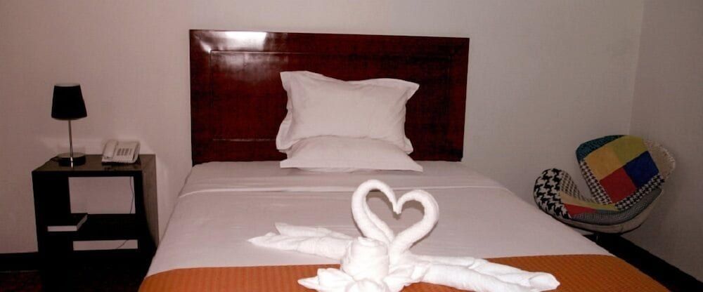 Castle Dreams Hotel Deluxe Single Room 2