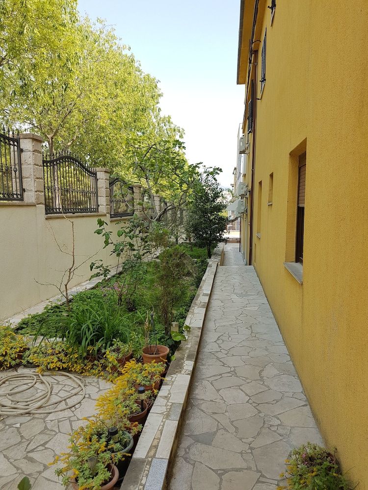 undefined Guest House Vlado 10