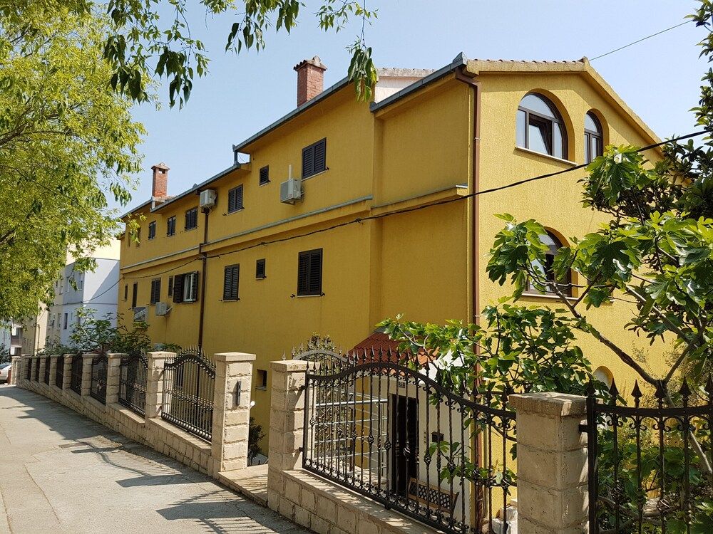 undefined Guest House Vlado 6