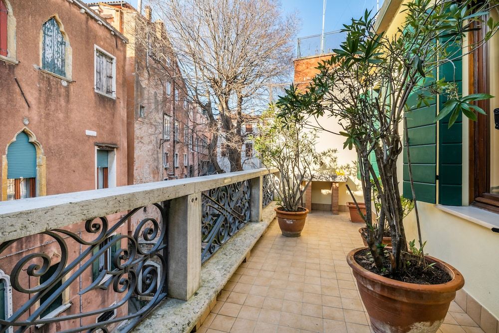 undefined Del Remer Apartment - 5mins from San Marco sq