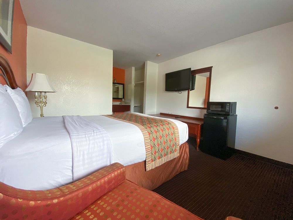 Royal Inn Richmond Hill- Savannah I-95 Basic Single Room, 1 Large Twin Bed