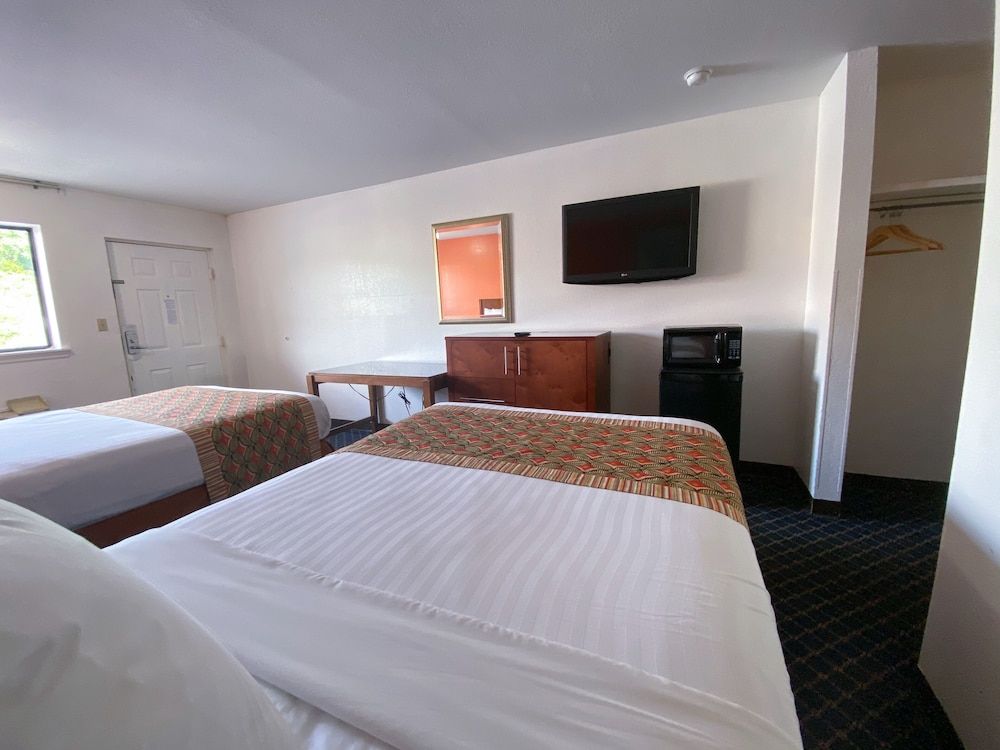 Royal Inn Richmond Hill- Savannah I-95 Standard Double Room 3