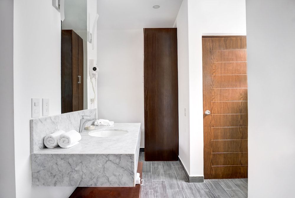 Mayan Water Hotel Standard Room 12