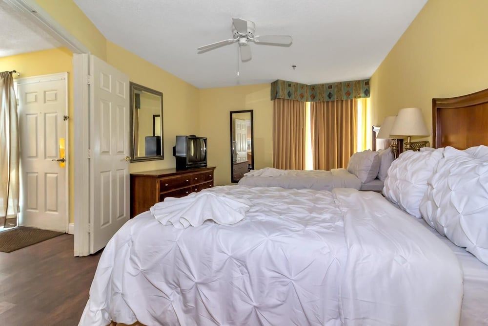 undefined Parkway Studio by Orlando Short Term 9