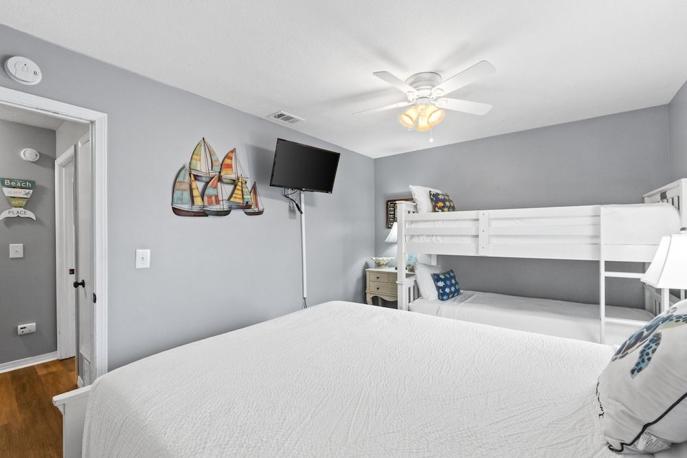 Townhome, 2 Bedrooms (146)