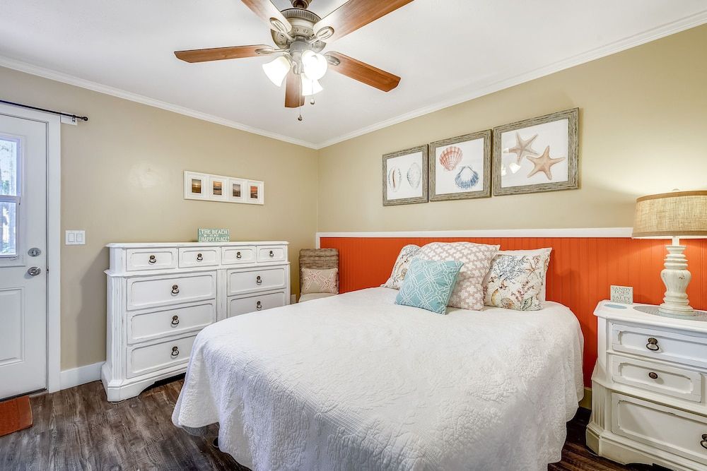 Townhome, 2 Bedrooms (170)