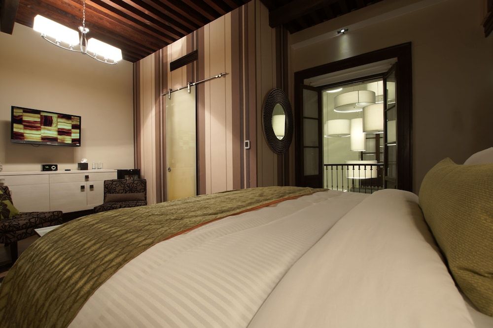 1850 Hotel Boutique Junior Suite Alexia 3