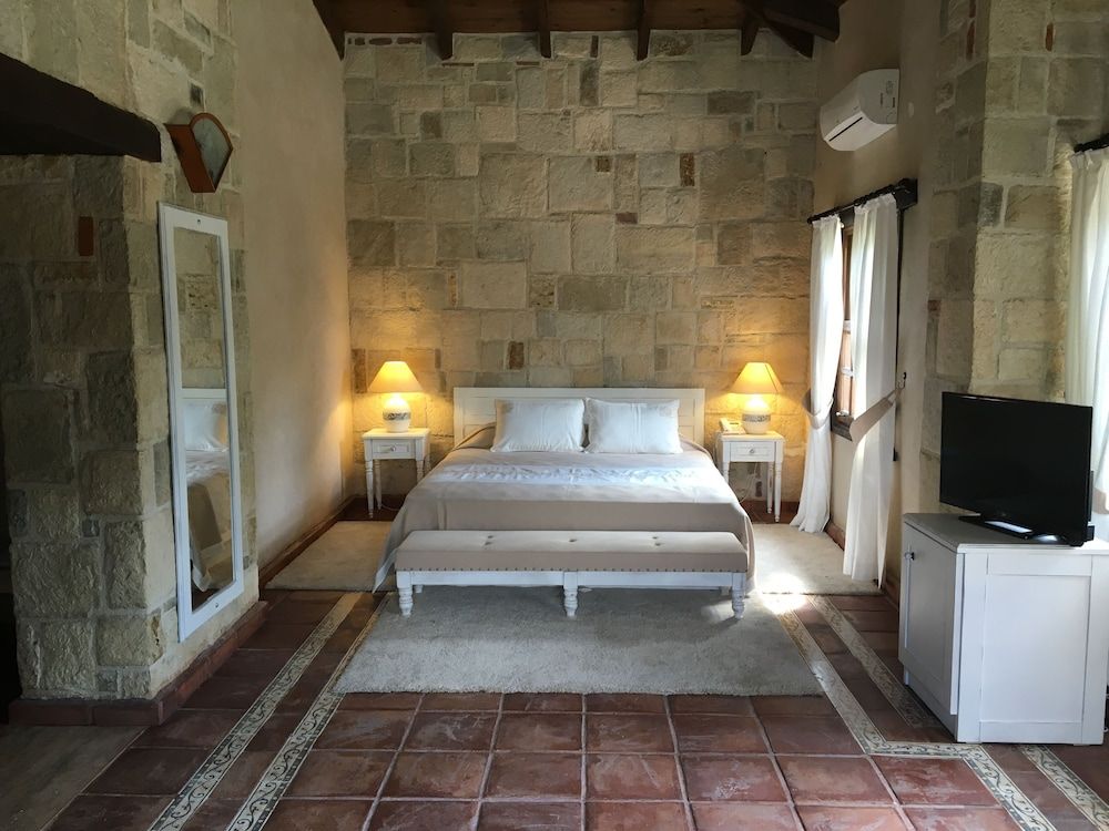 Urla Ciftlik Otel Standard Room 4