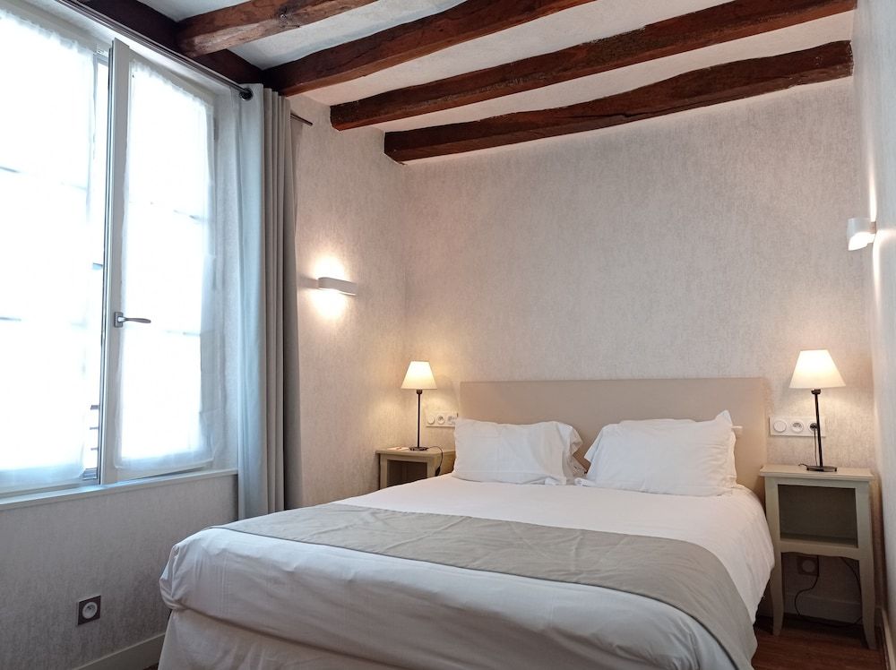 Tradition Room