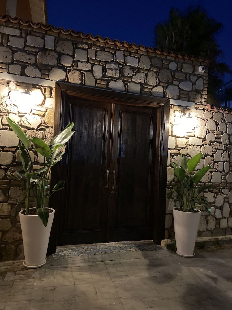 undefined Noa's Boutique Hotel 7