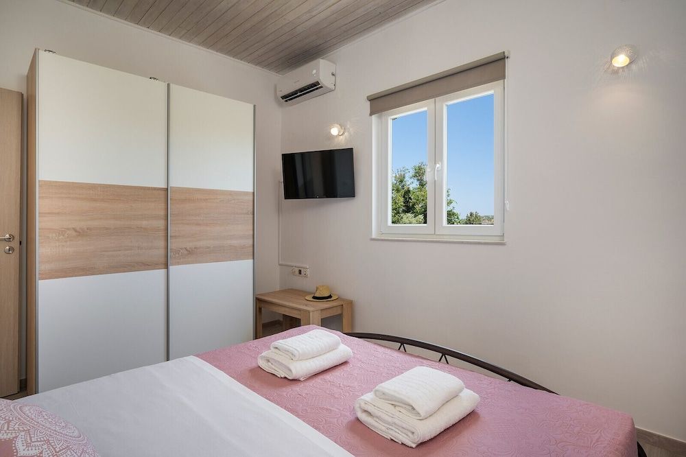 B&M Villa Sirili Villa, Private Pool 11