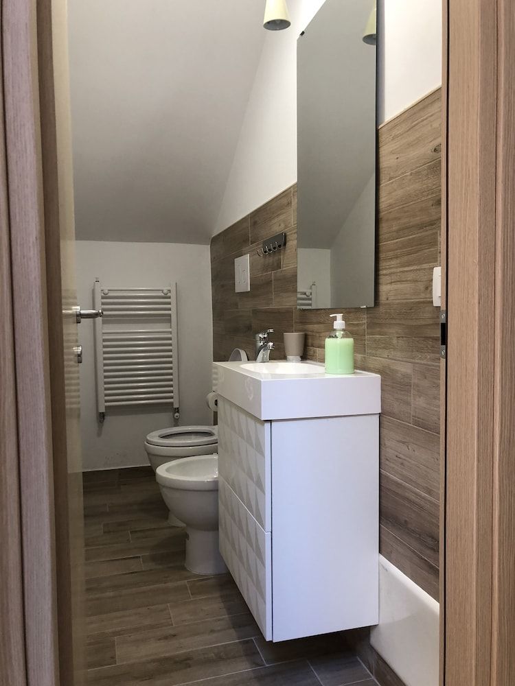 B&B Arco dolce Arco Basic Quadruple Room, Private Bathroom (exterior) 4