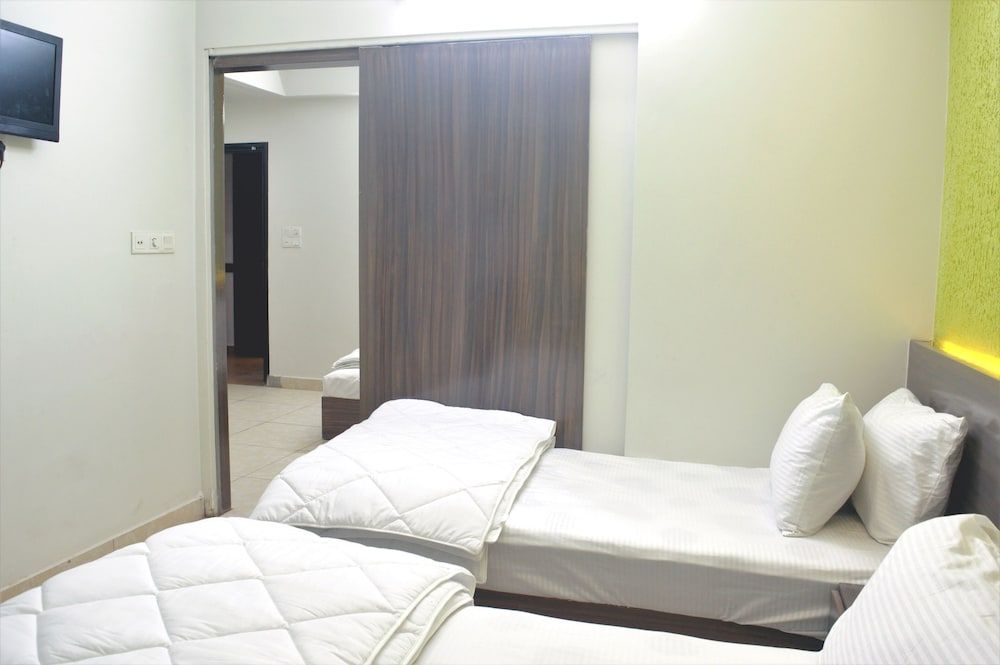 Family Room, 2 Bedrooms, Balcony