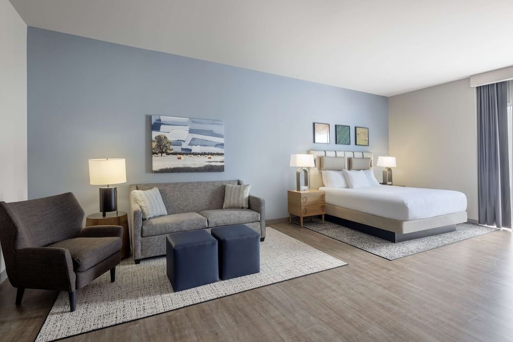 Deluxe Studio, 1 King Bed