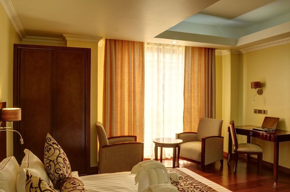 The White Rhino Hotel Deluxe Room 3