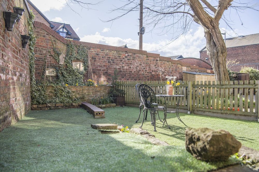 undefined The Tansy House on Queen Street 6