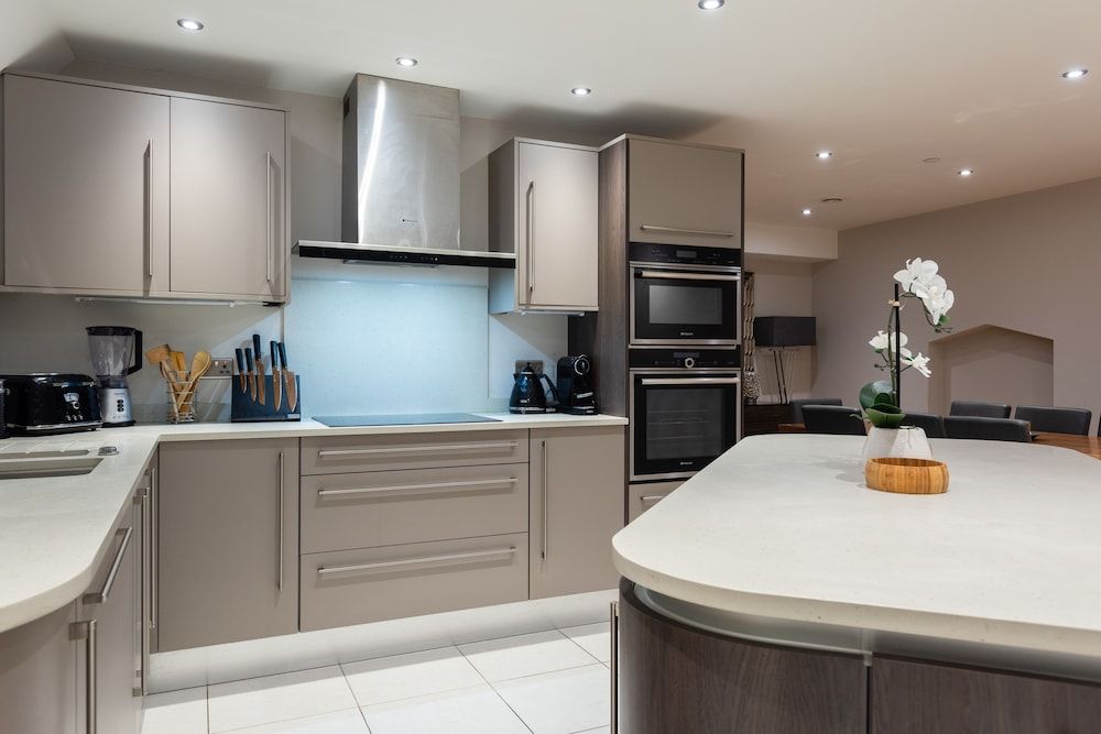 undefined The Norfolk Townhouse - Large & Stunning 5BDR Mews Home on Private Street 2