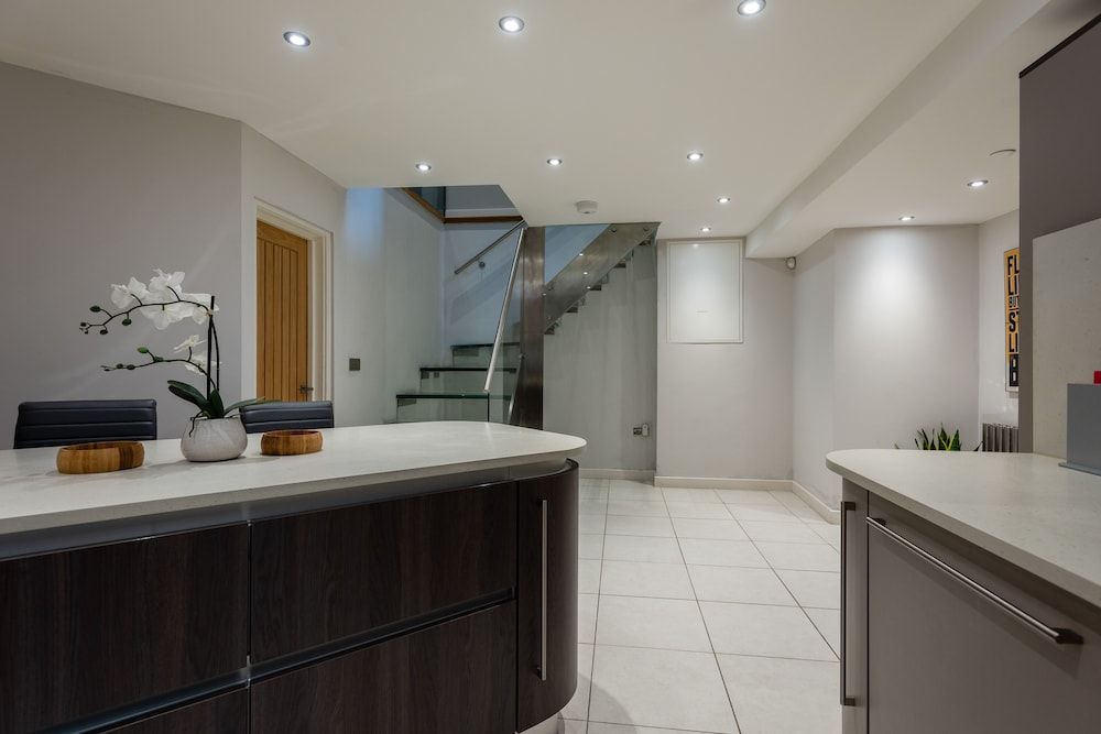 undefined The Norfolk Townhouse - Large & Stunning 5BDR Mews Home on Private Street 7
