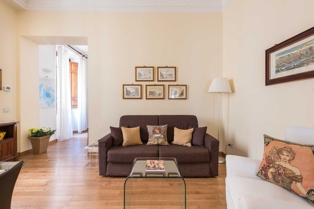 Charming 2bed Apt Overlooking Duomo Apartment, 2 Bedrooms 36