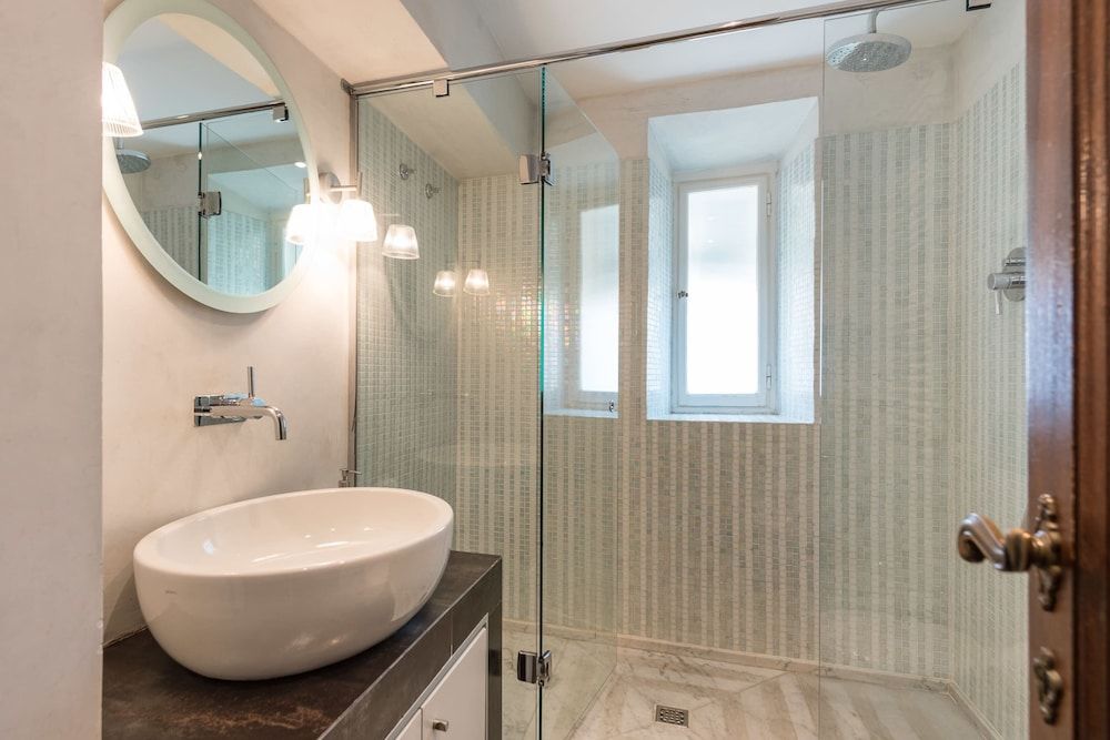 Charming 2bed Apt Overlooking Duomo Apartment, 2 Bedrooms 25