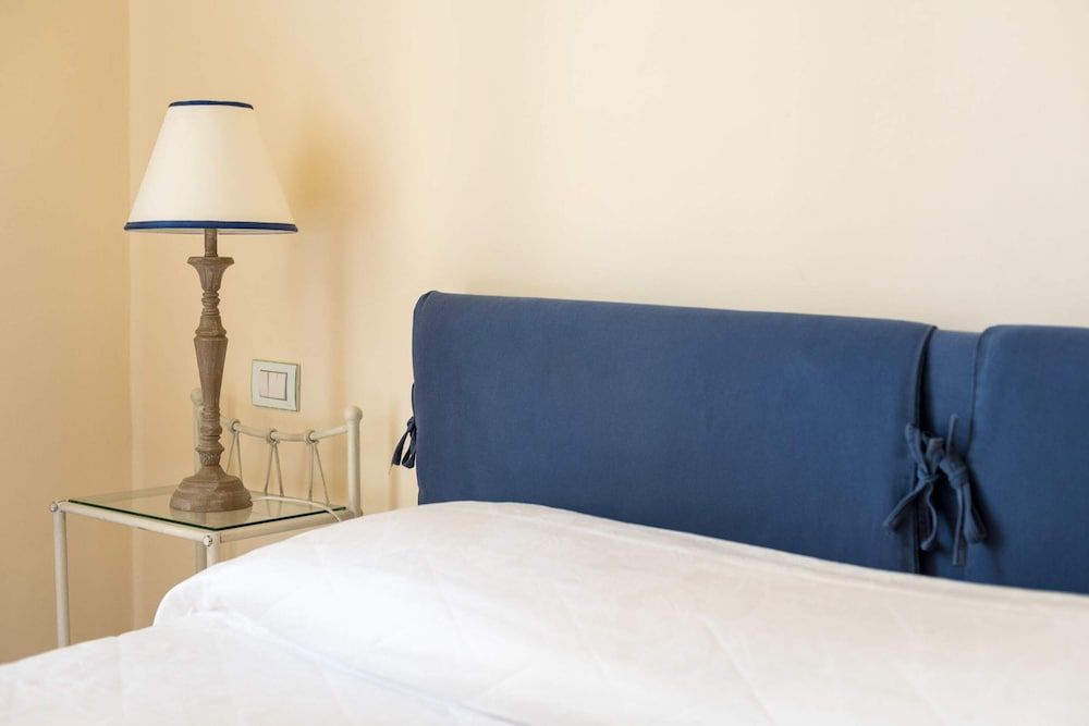 Charming 2bed Apt Overlooking Duomo Apartment, 2 Bedrooms 3