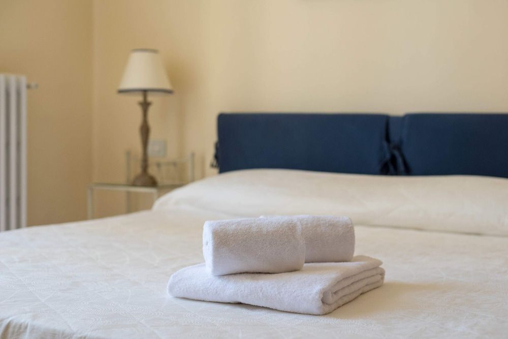 Charming 2bed Apt Overlooking Duomo Apartment, 2 Bedrooms 4