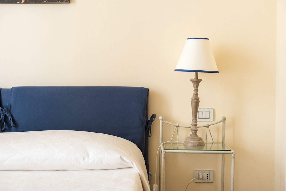 Charming 2bed Apt Overlooking Duomo Apartment, 2 Bedrooms 27