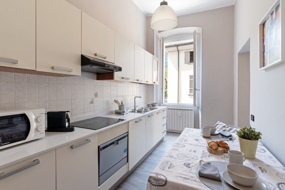 undefined Vittoria Corner 8