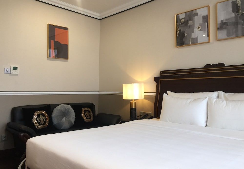 undefined Hotel du Monde Art 7