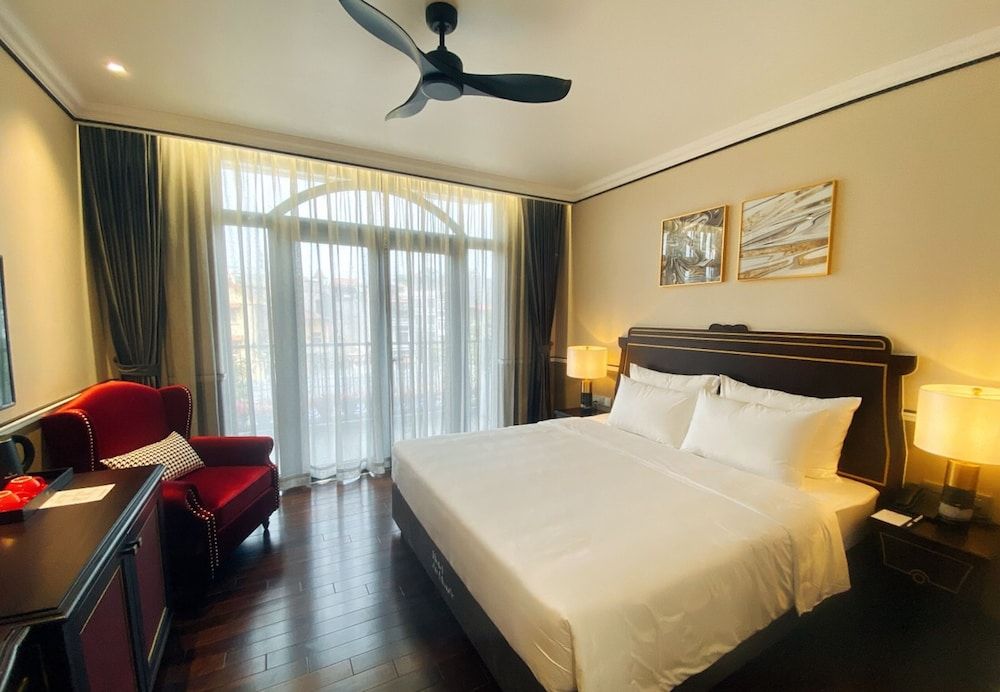 undefined Hotel du Monde Art 6