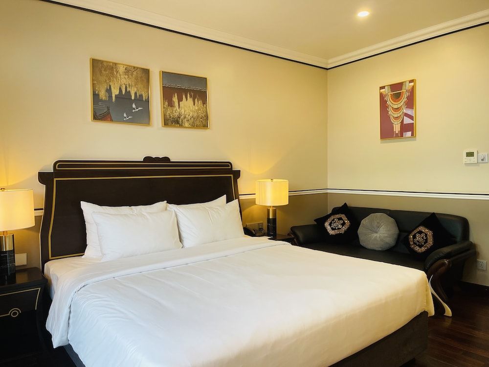 undefined Hotel du Monde Art 9