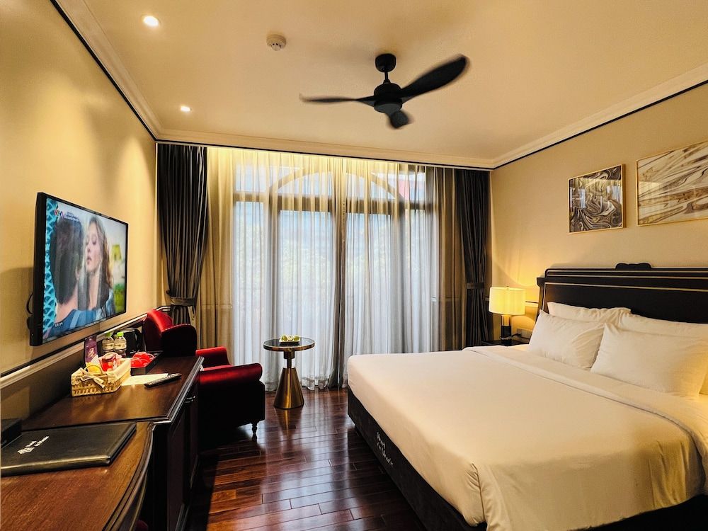 undefined Hotel du Monde Art 3