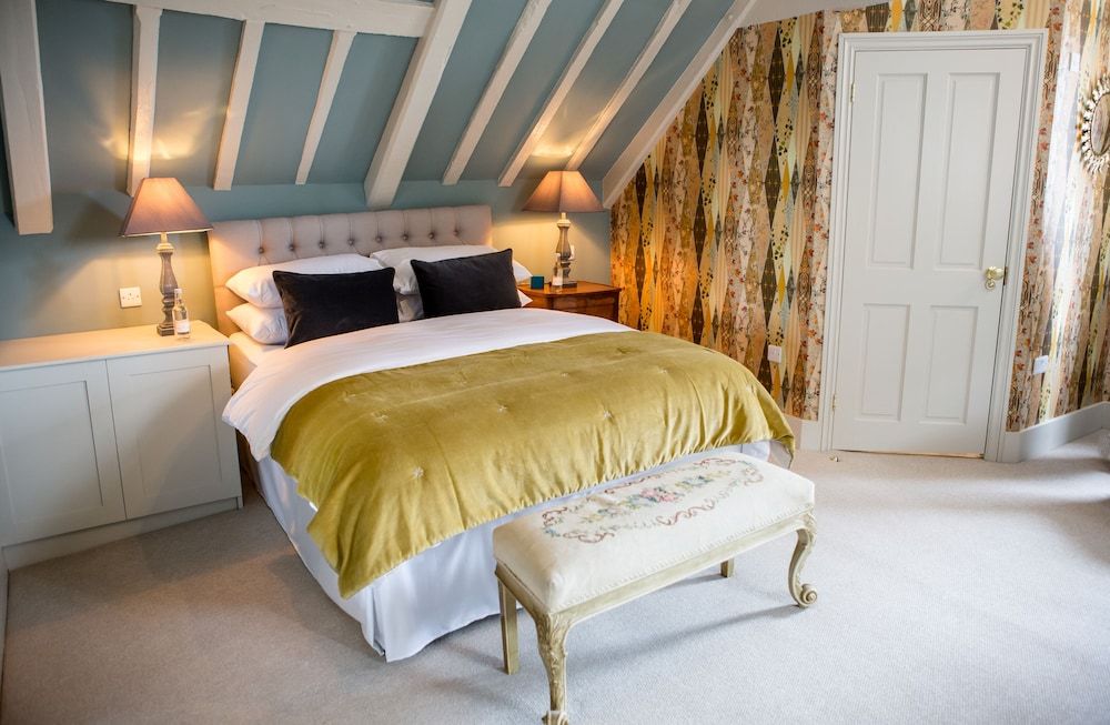 Moore House Signature Double Room, Ensuite, Partial Sea View (RX 6) 2