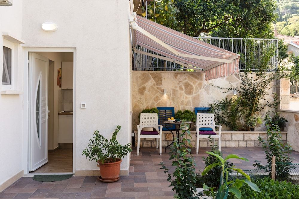 undefined Apartments Martha 5